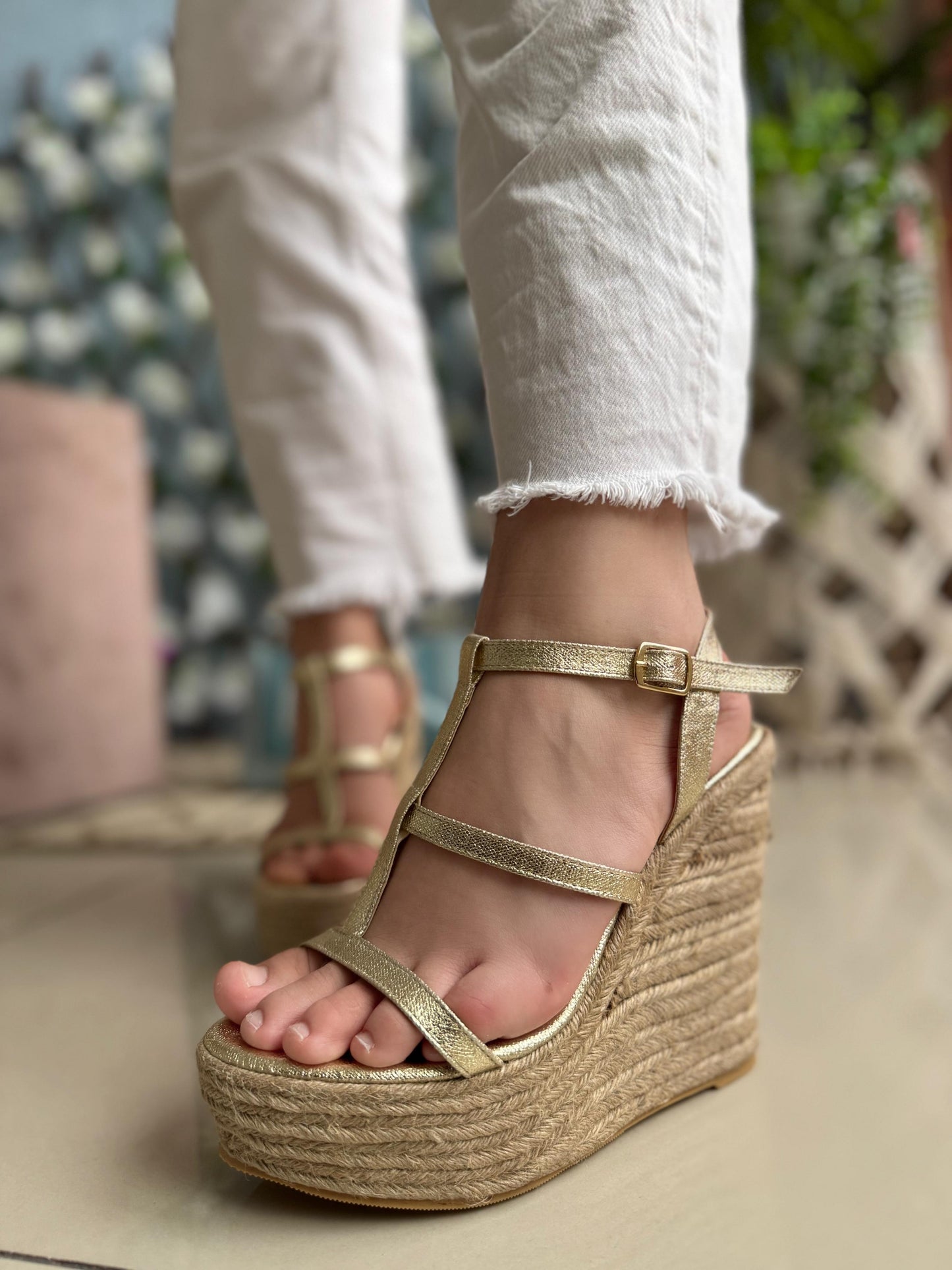 NUVELLA GOLDEN