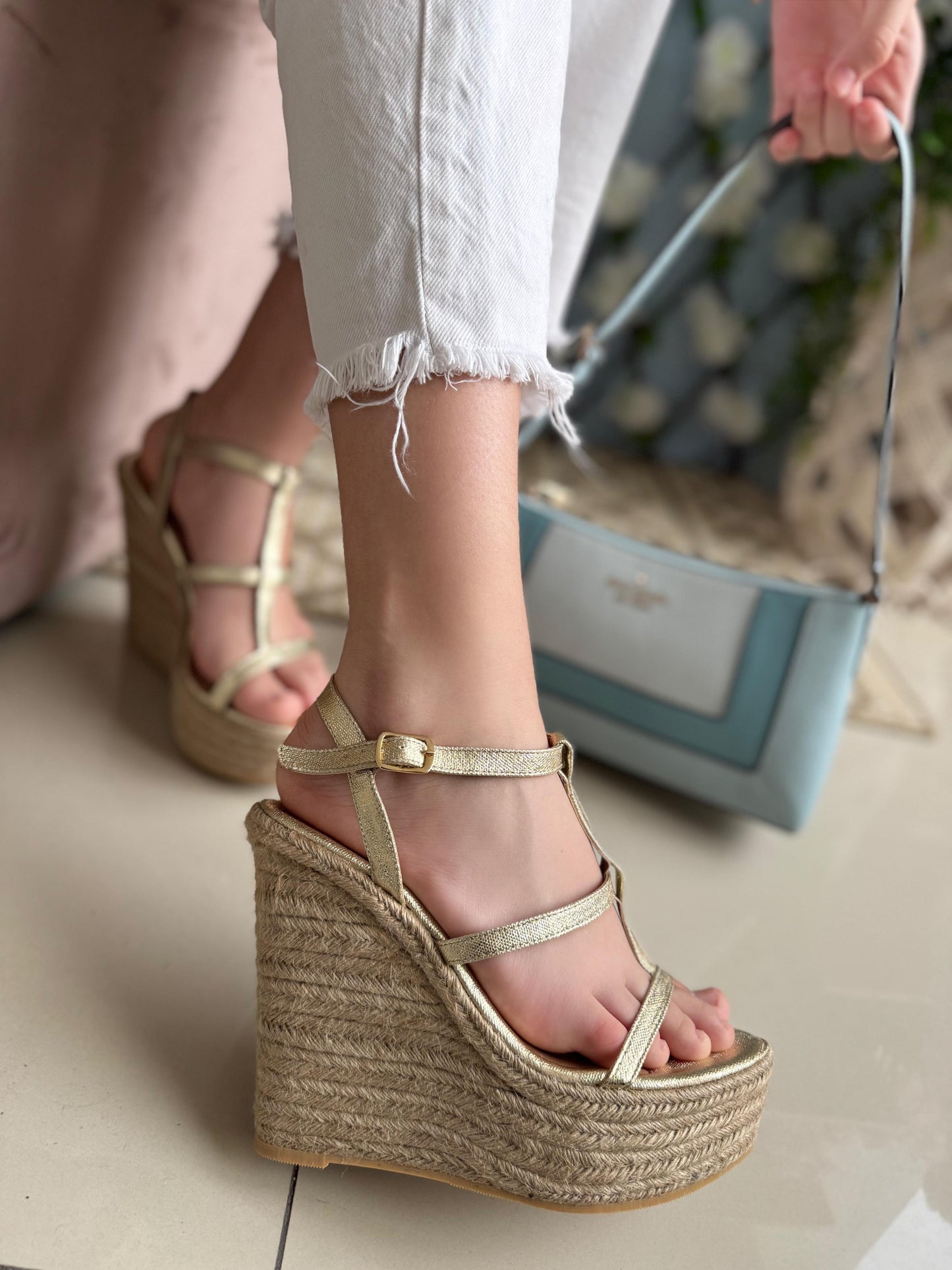 NUVELLA GOLDEN