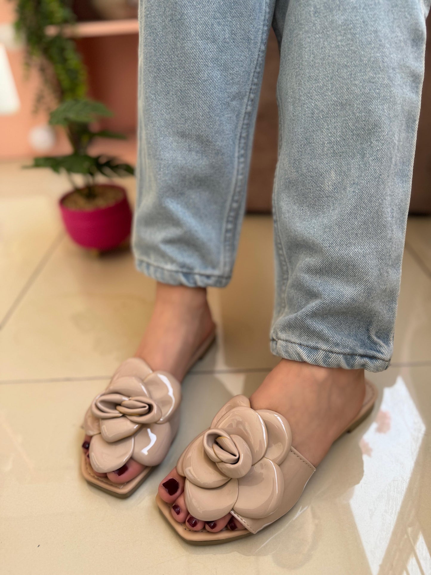 OLAS SANDALS