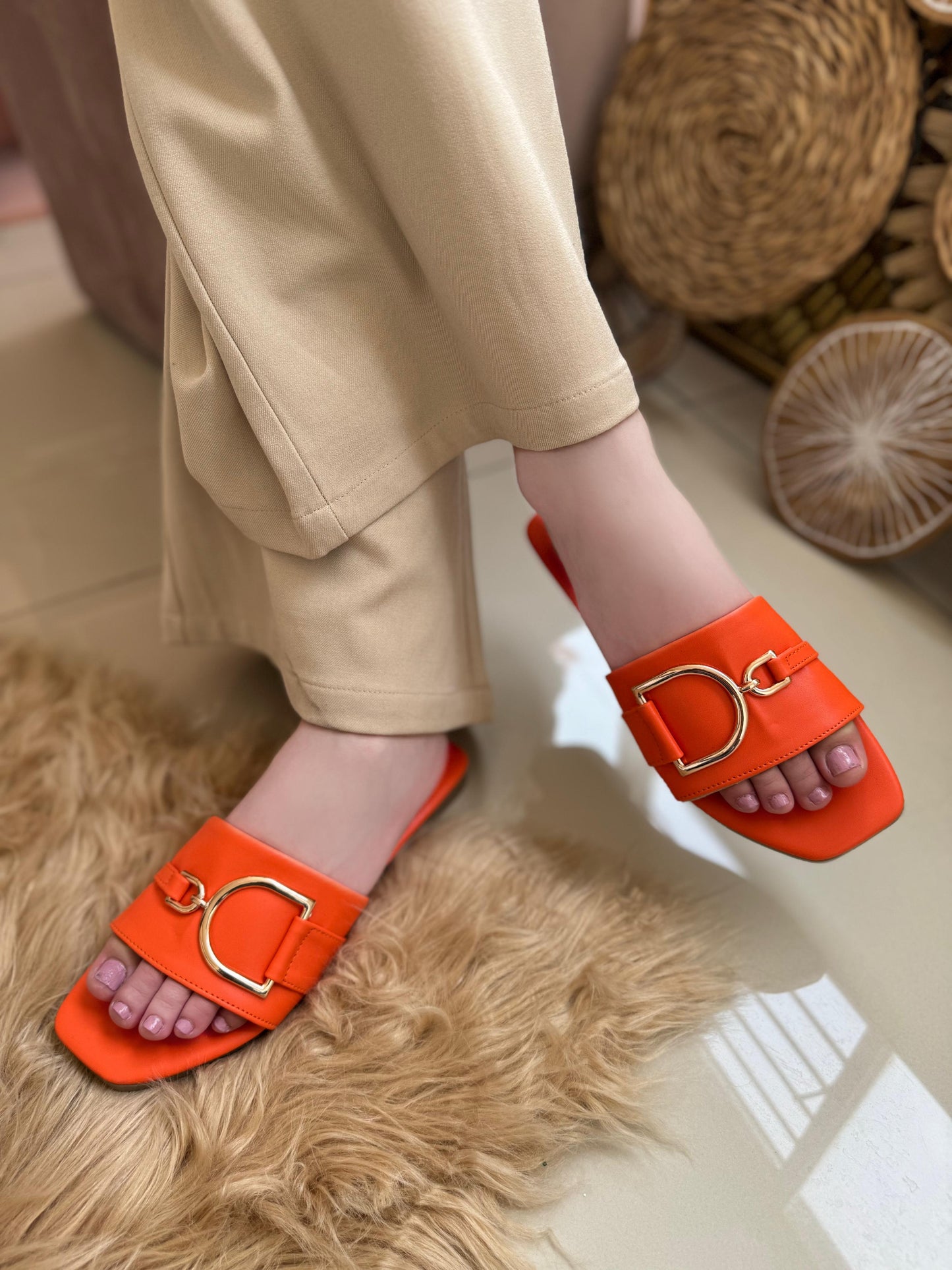GLAM D-RING SANDALS