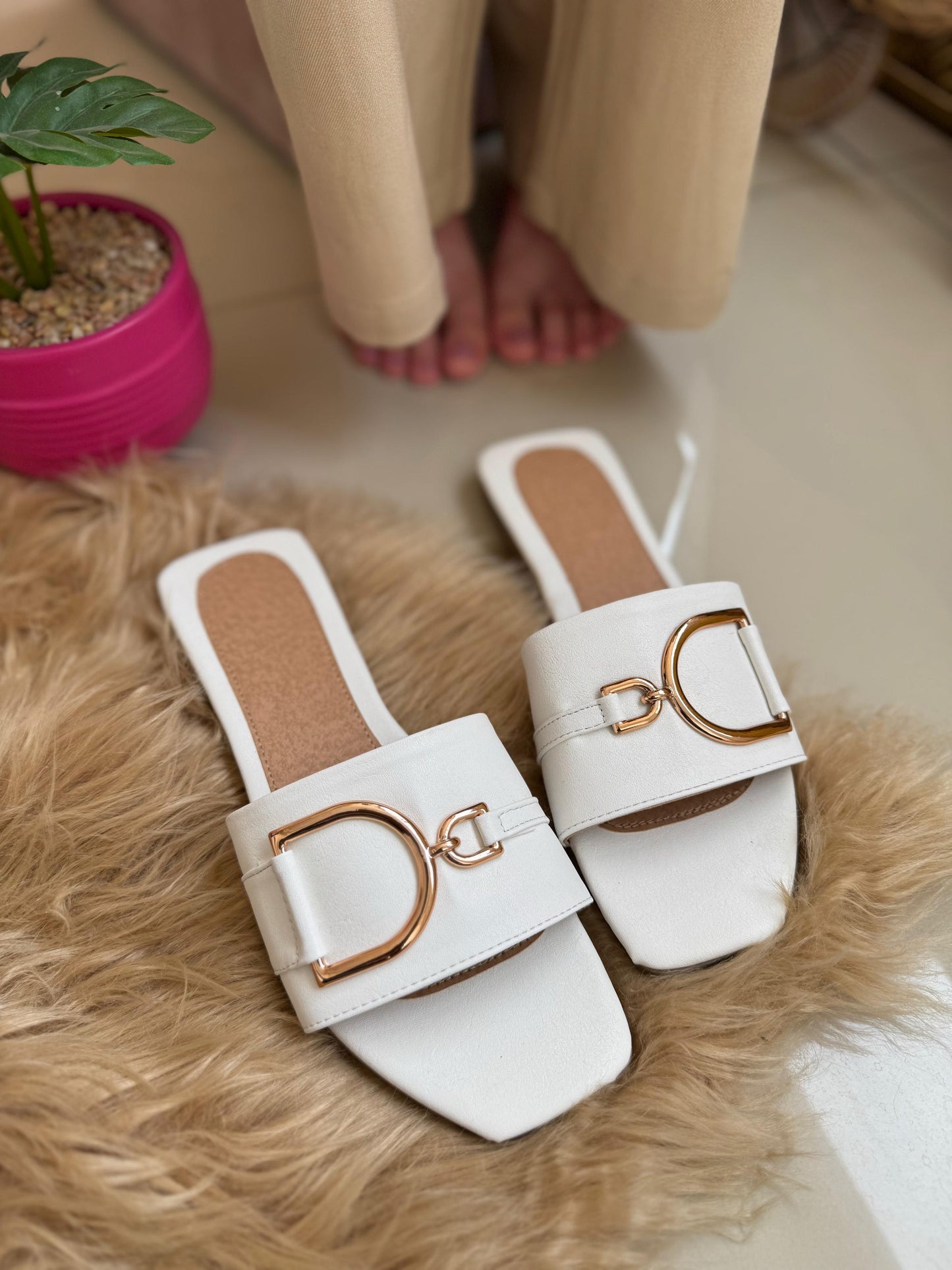 GLAM D-RING SANDALS