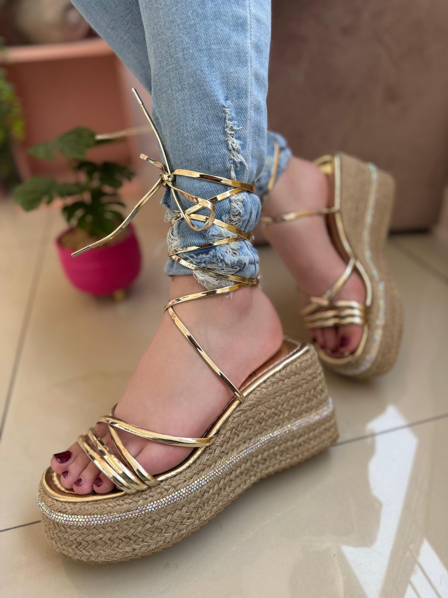 PLATAFORMAS CORRIDAS NEKANE | Emmelie