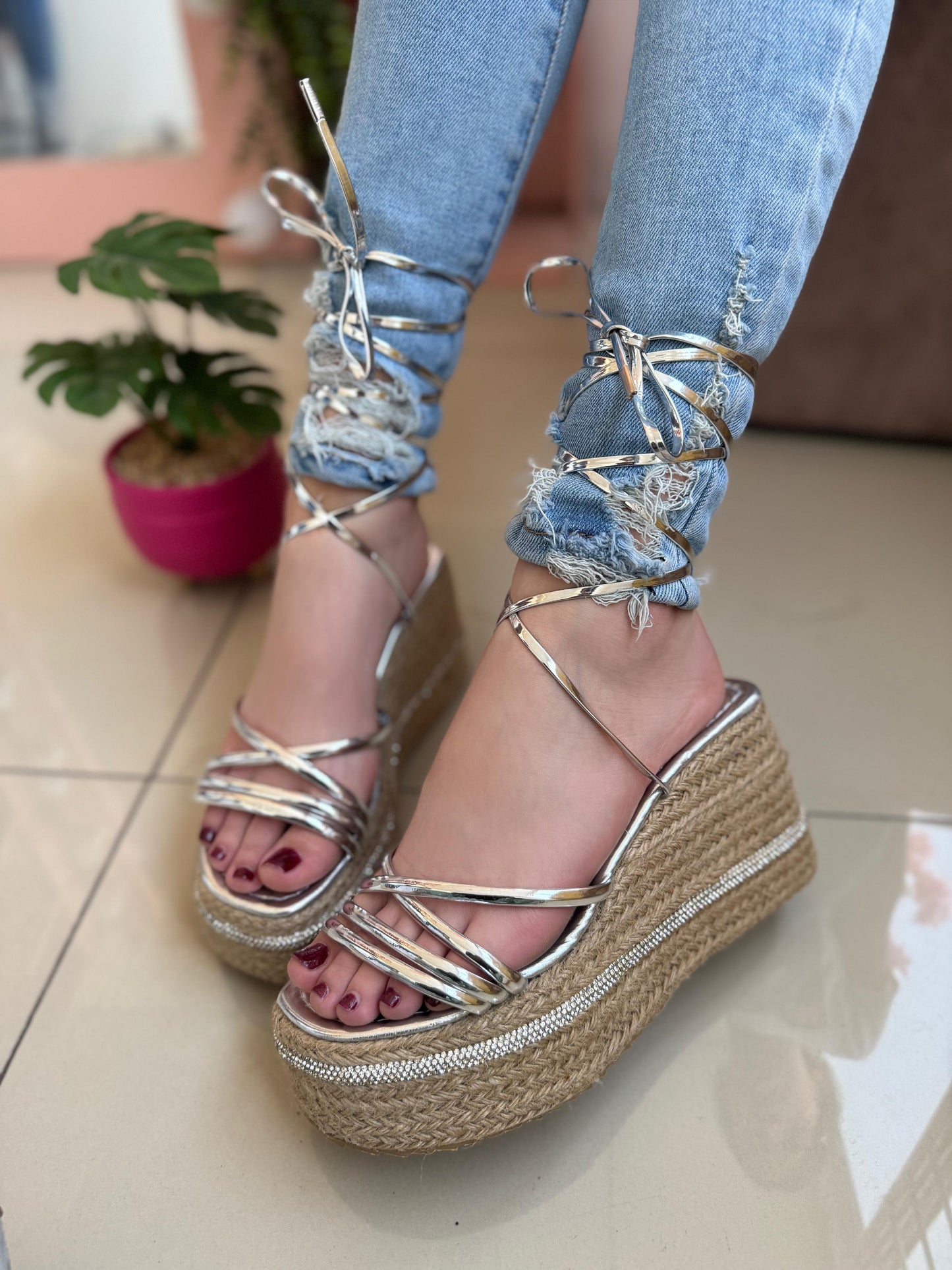PLATAFORMAS CORRIDAS NEKANE | Emmelie