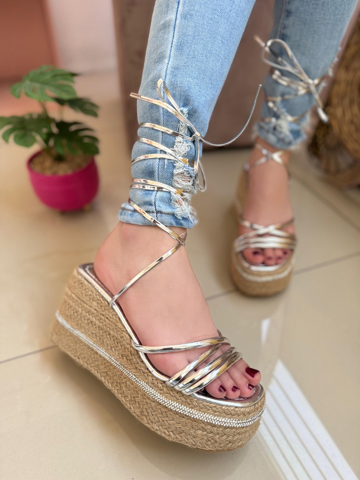 PLATAFORMAS CORRIDAS NEKANE | Emmelie