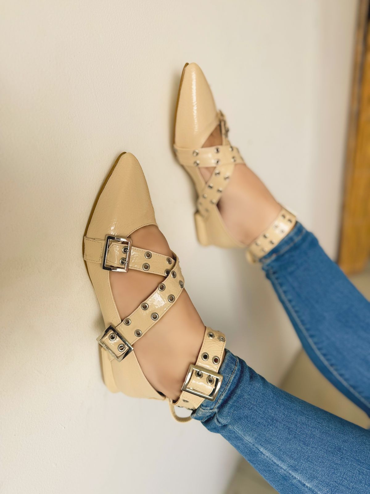 FLATS CELEX | Emmelie