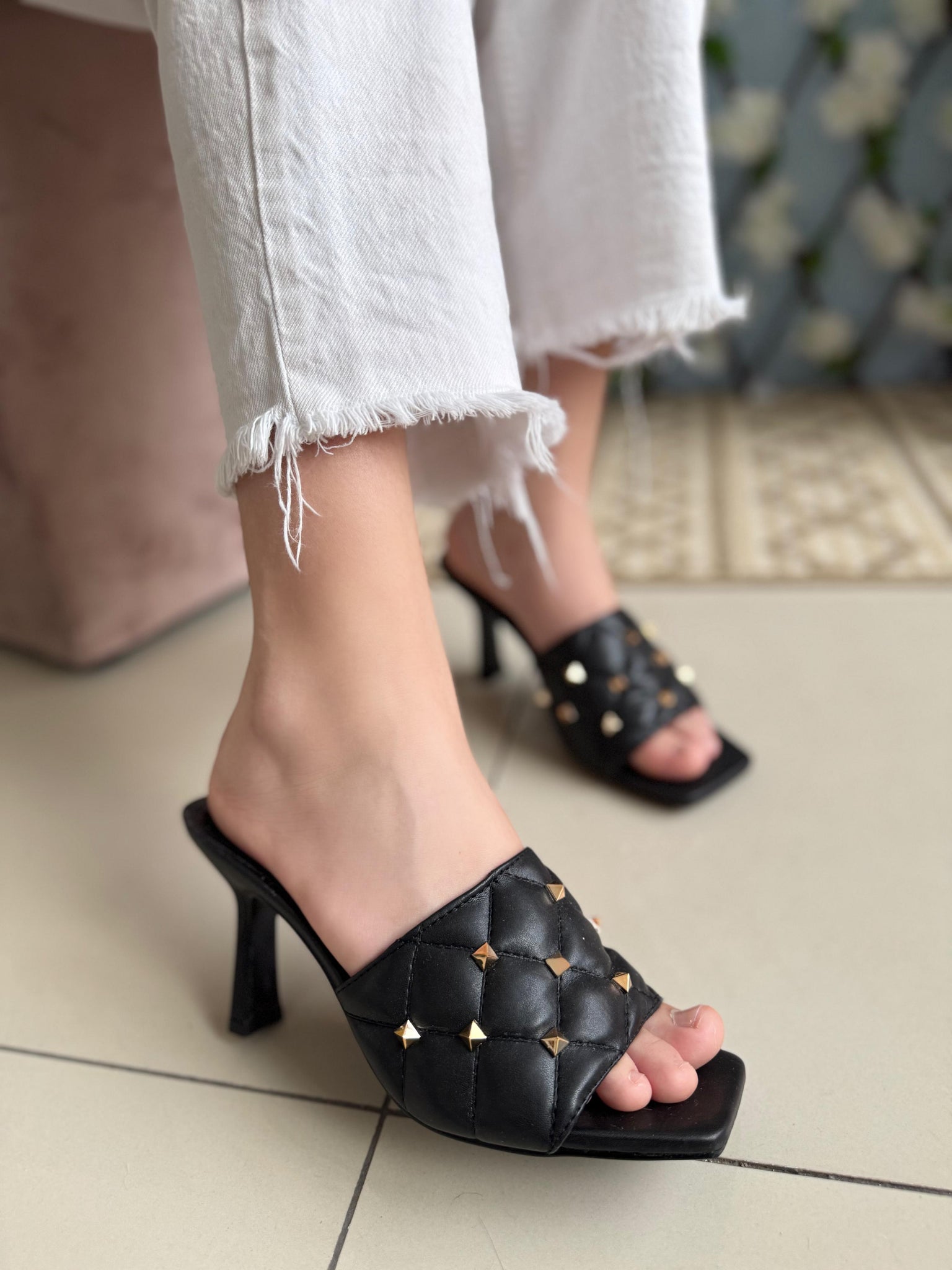 BLACK STUDS HEELS