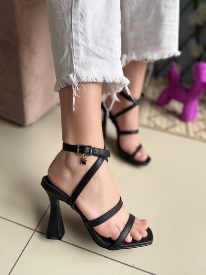 SPIDER HEELS