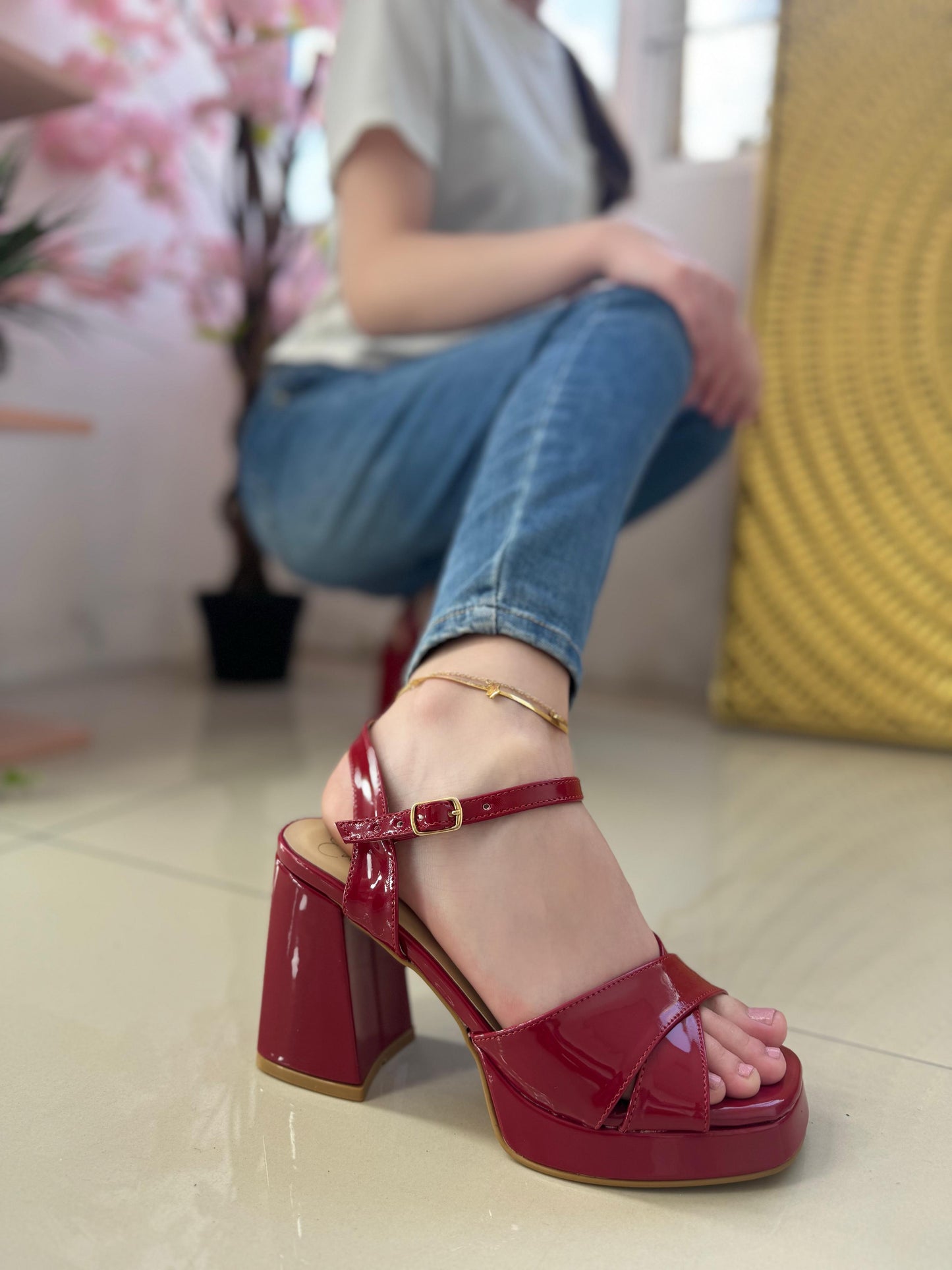 LOVER HEELS