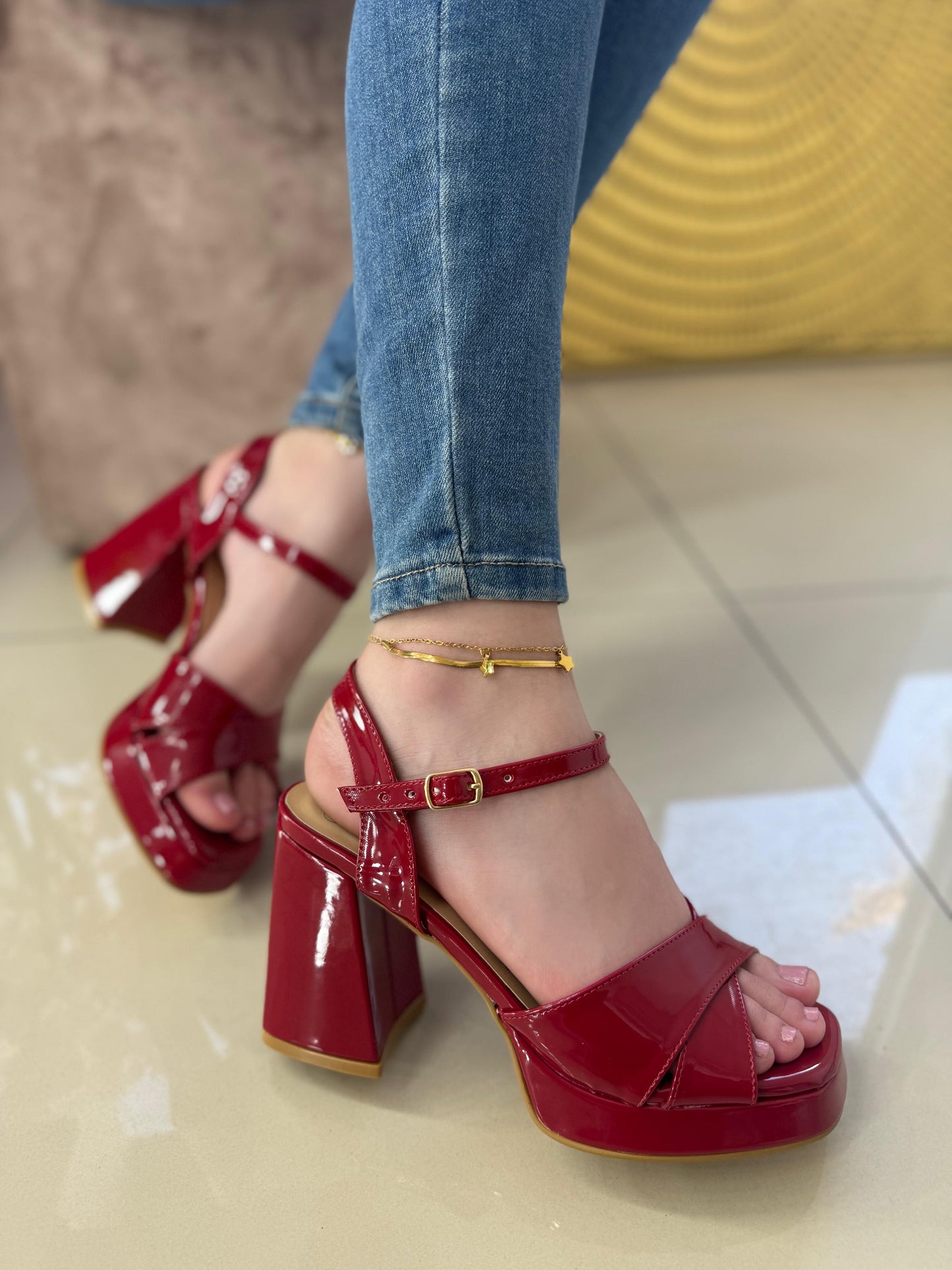 LOVER HEELS